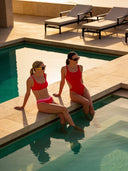 Women <em><strong>Resort</strong></em>